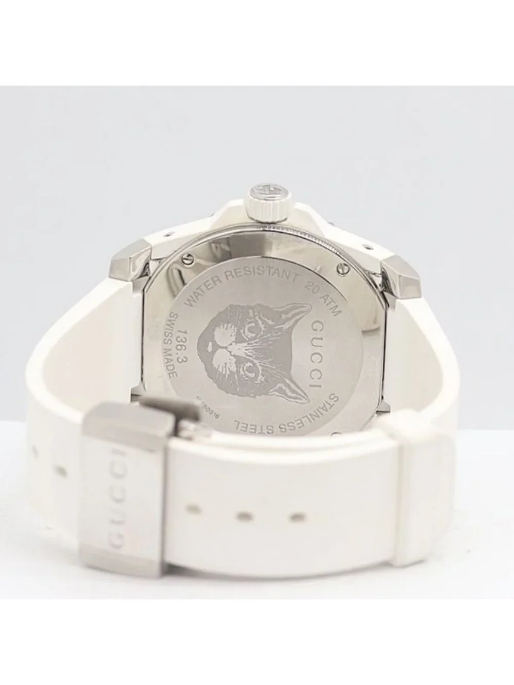 Gucci Dive Cat 136.3 Quartz White Dial Date Watch